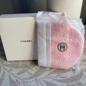 GWP - Beaute Pink Terrycloth Makeup Brush Holder